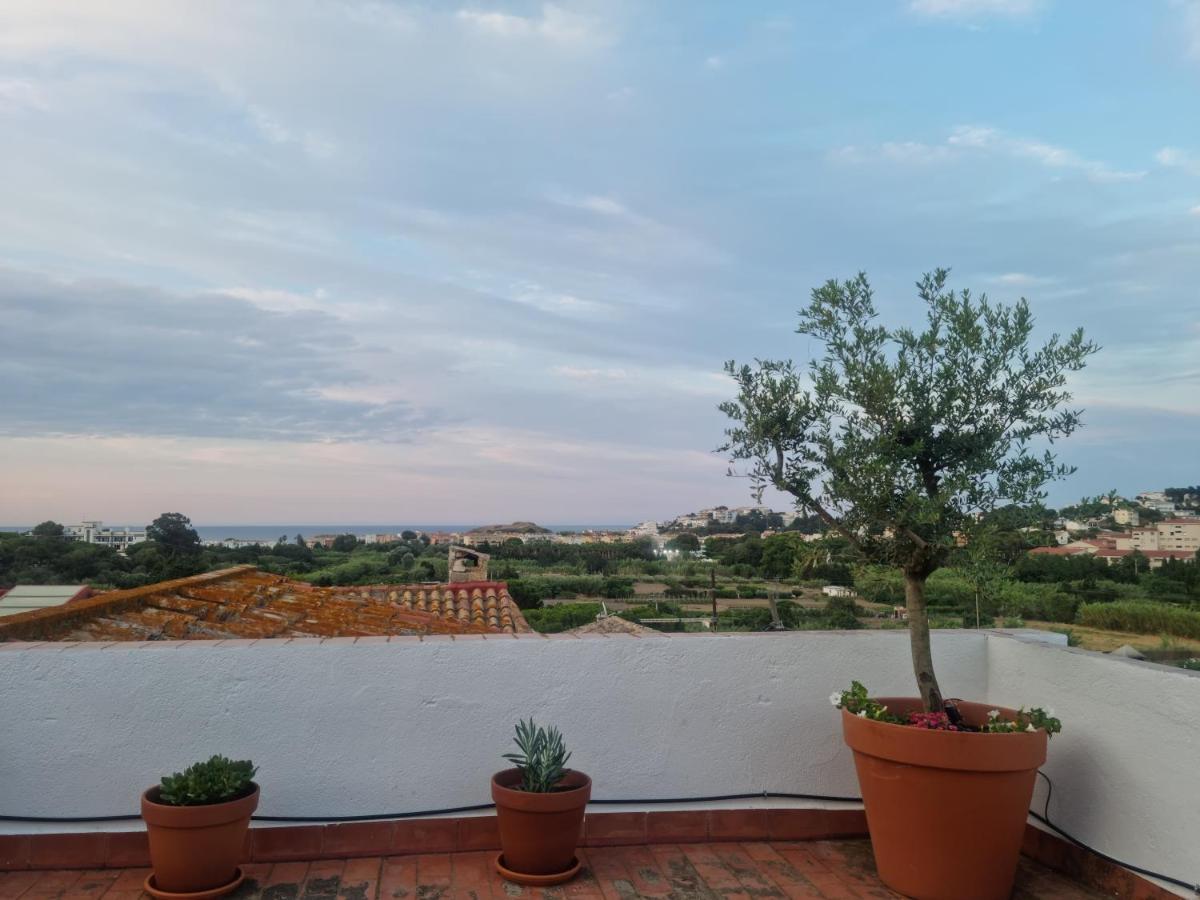 Amb Encant I Estil Mediterrani En Zona Tranquilla De Llanca I Amb Terrassa Eksteriør billede